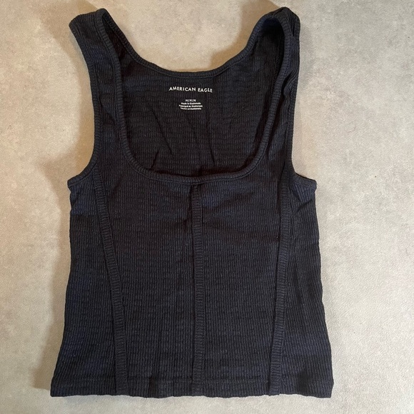 American Eagle Outfitters Dark Ribbed Cropped Tank Top. Medium - Picture 2 of 10
